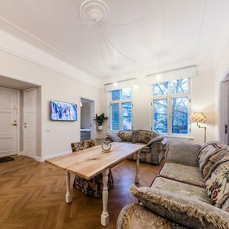 Modern History Apartment Таллин Экстерьер фото