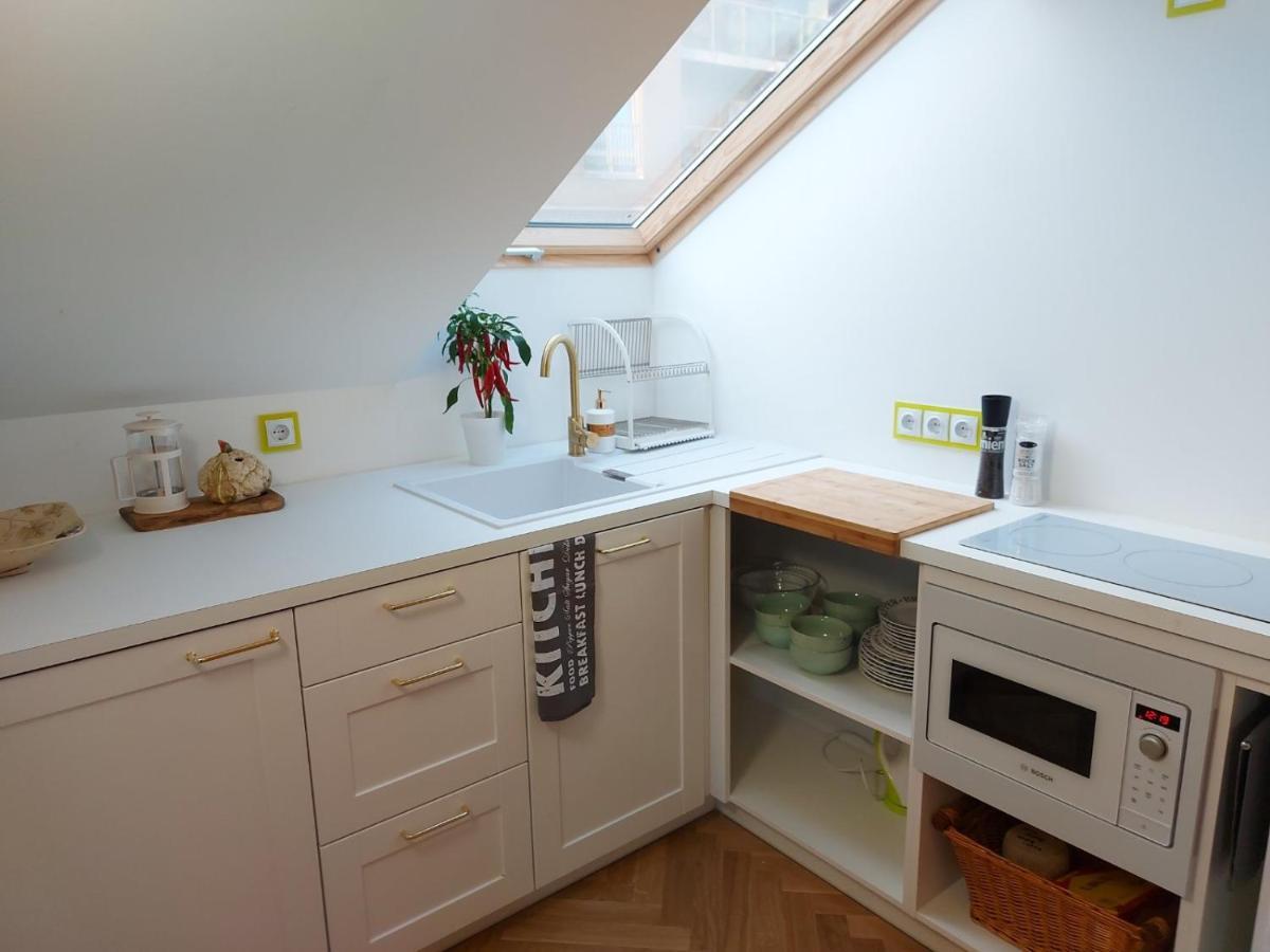 Modern History Apartment Таллин Экстерьер фото
