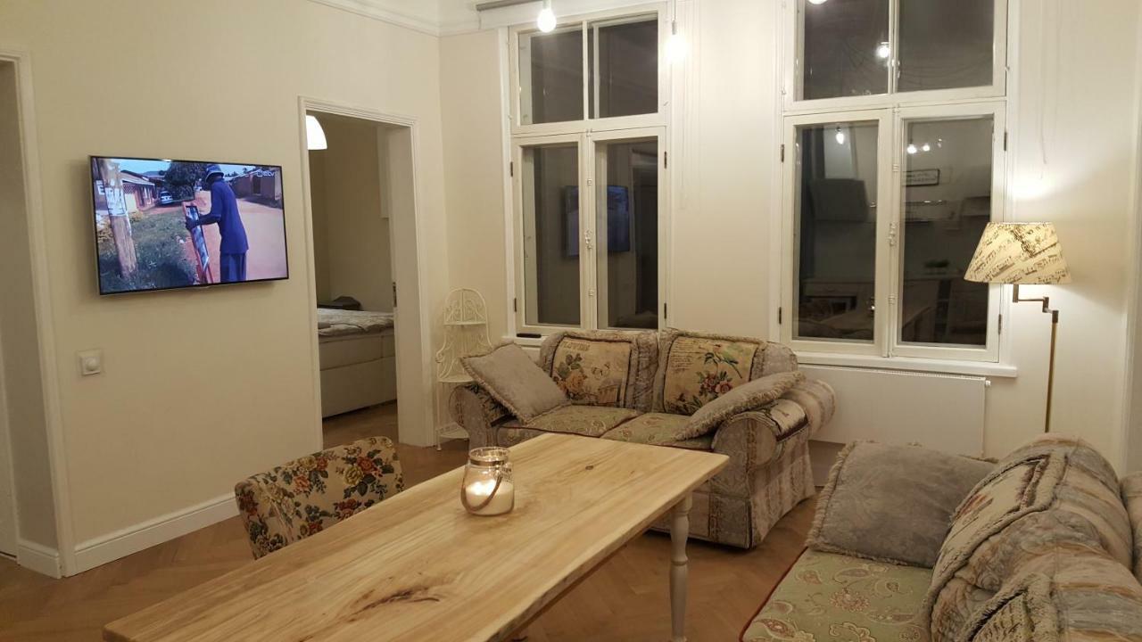 Modern History Apartment Таллин Экстерьер фото