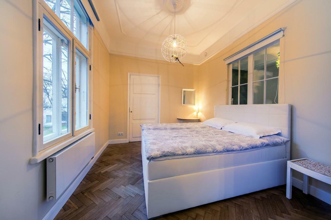 Modern History Apartment Таллин Экстерьер фото