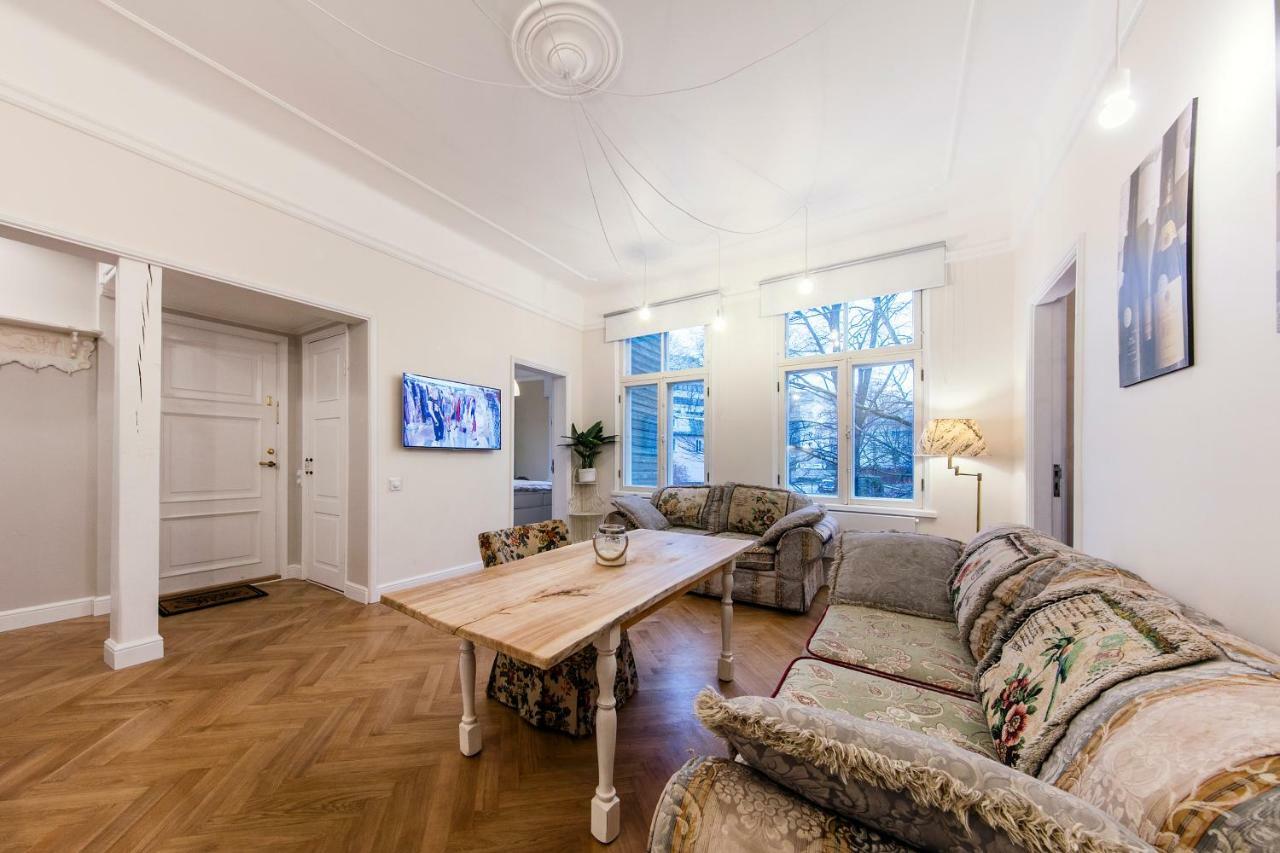Modern History Apartment Таллин Экстерьер фото