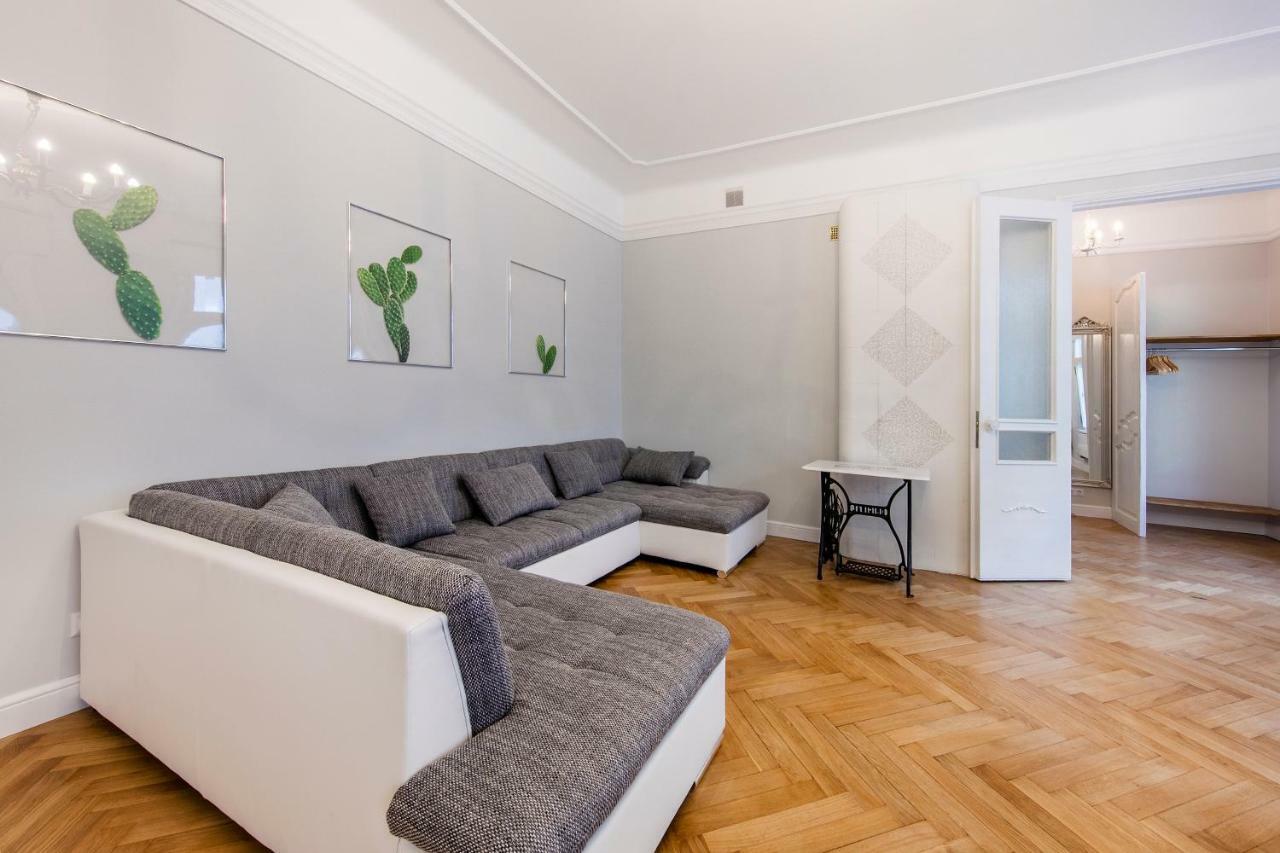 Modern History Apartment Таллин Экстерьер фото