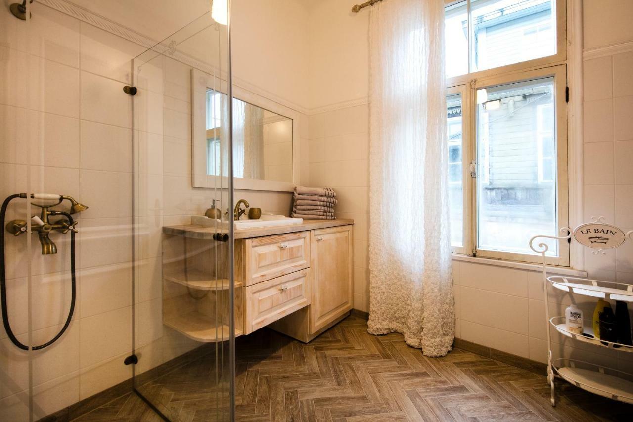 Modern History Apartment Таллин Экстерьер фото