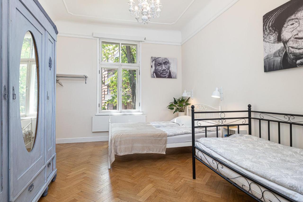 Modern History Apartment Таллин Экстерьер фото